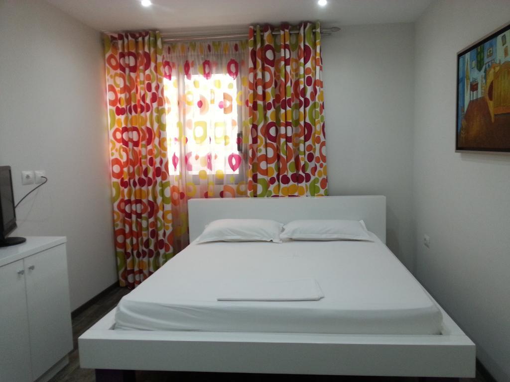 Tirana Hotel Ksamil Pokoj fotografie